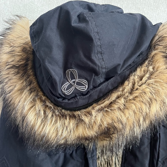 TNA Winter Jacket - Picture 1 of 3